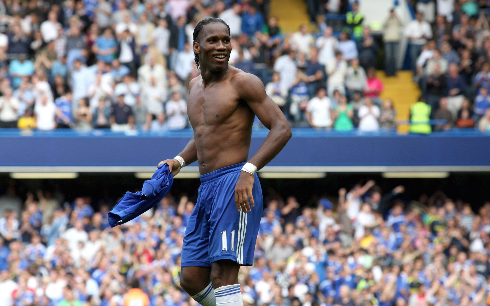 F1品牌联名：潮流与赛车的完美结合，f1都有哪些品牌的车队